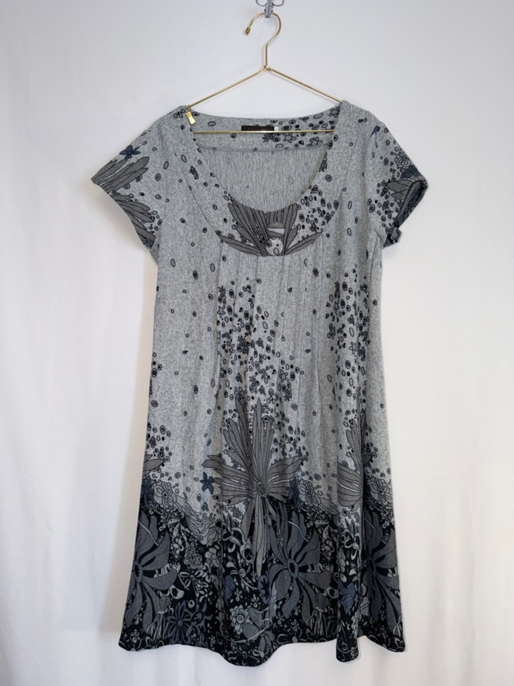 Floral Midi with Pleated Scooped Neck Cotton Rich Black & Gray Dress 💫